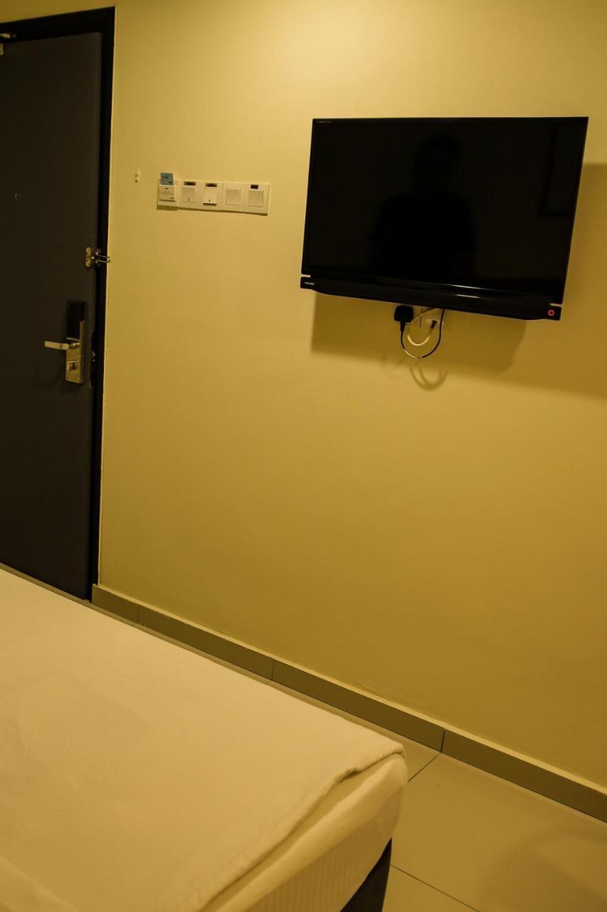 Mars 2* Kuala Lumpur